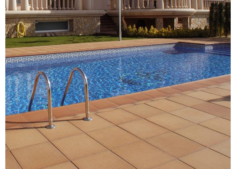 BORDE PISCINA NATURAL ANTIDESLIZANTE 33X33